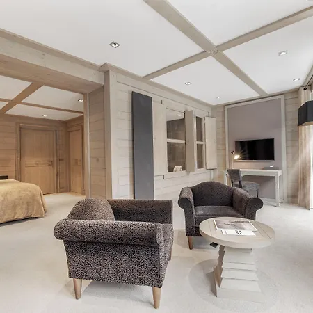Le K2 Djola Hotel 4*
