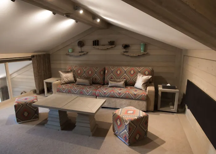 Le K2 Djola Hotel 4*